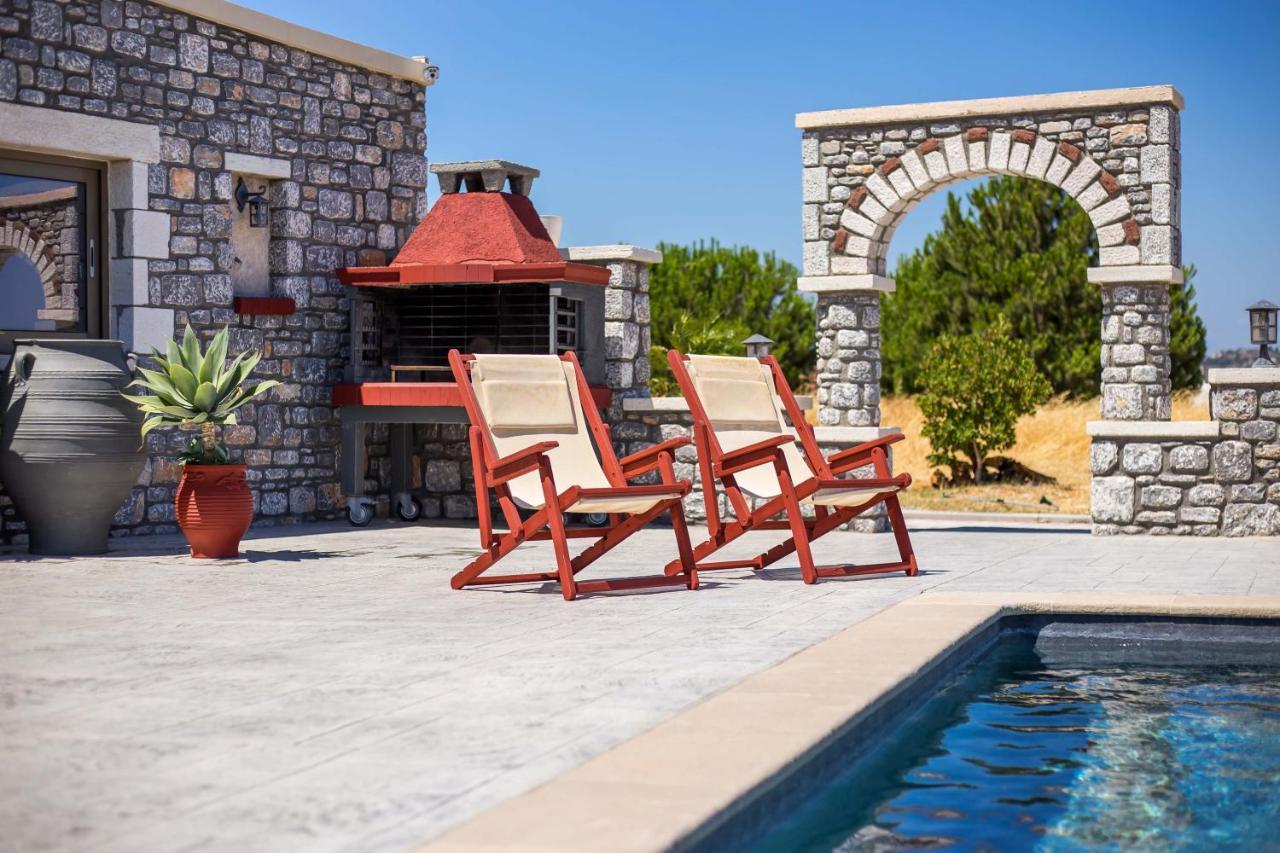 Des & Coo Luxury Villa With Private Pool Фалираки Экстерьер фото