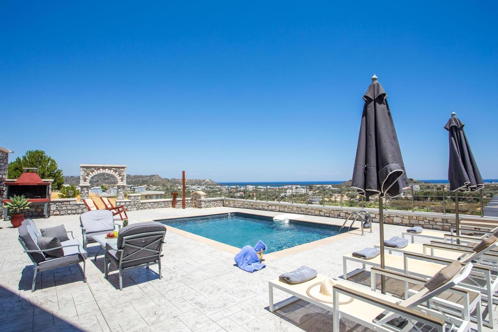 Des & Coo Luxury Villa With Private Pool Фалираки Экстерьер фото
